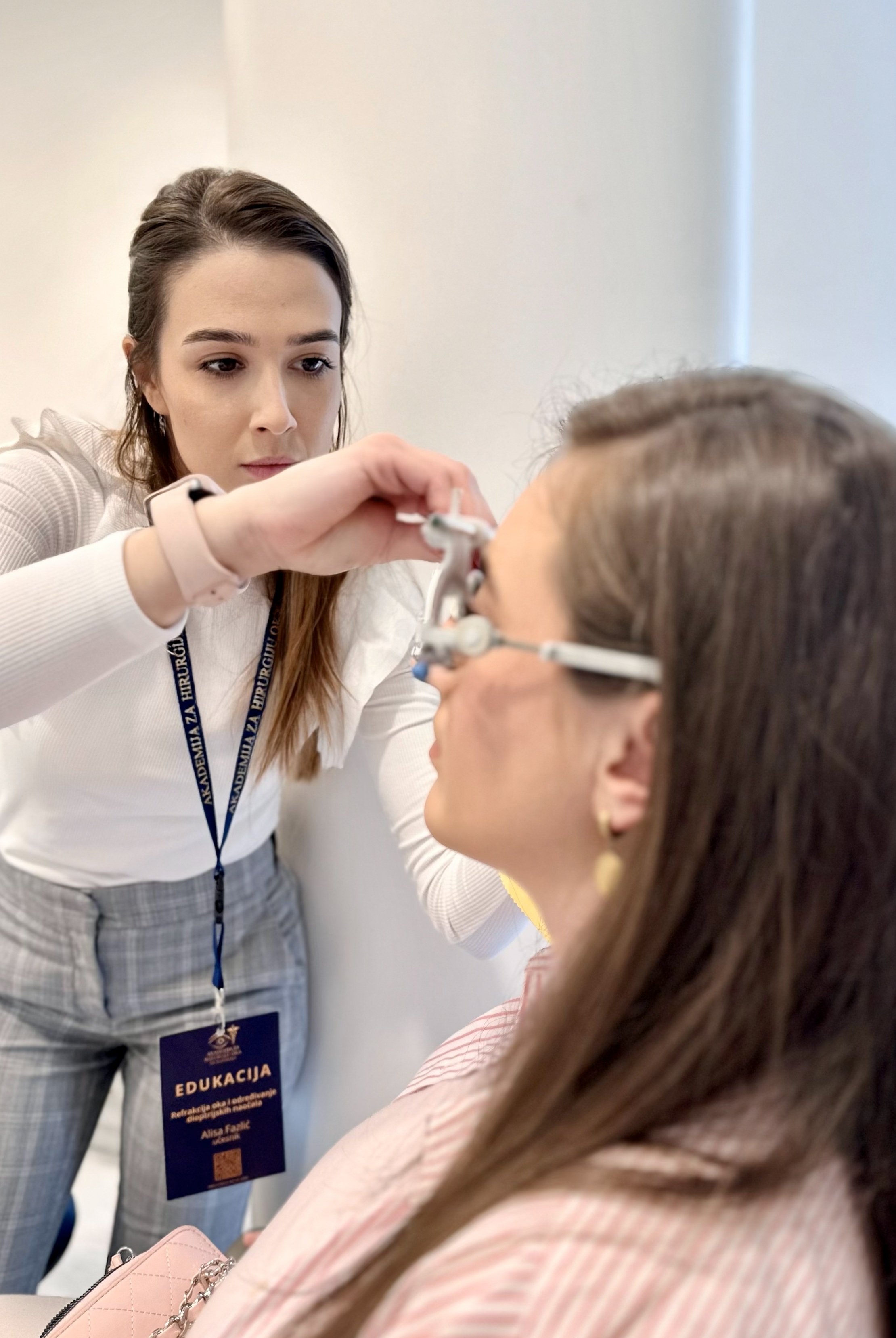 Refrakcija oka i određivanje dioptrijskih naočala, Vol. 3